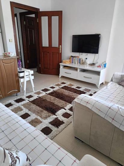 Ürkmezde Merkezi Konumda Deniz Tarafında Satılık 2+1 Daire