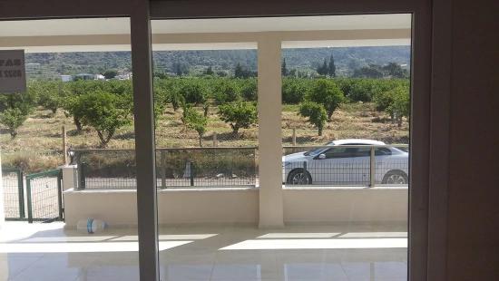 Özdere'de Denize Yakın Doğa Ve Deniz Manzaralı Satılık 6+1 Villa
