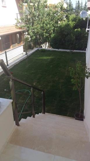 Özdere'de Denize Yakın Doğa Ve Deniz Manzaralı Satılık 6+1 Villa