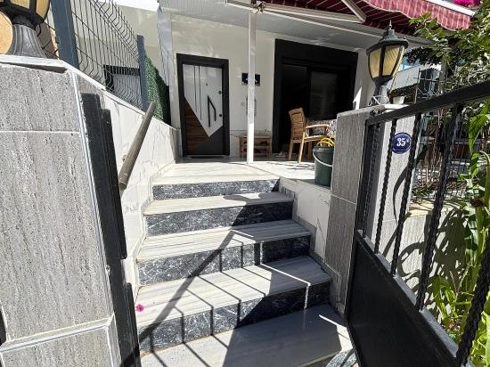 Doğanbey Merkez De Kat Mülkiyetli 3+1 Satılık Villa