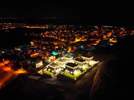 Seferihisar’atatürk Mahallesi’de Elektrikli Araç Şarj İstasyonlu Full Deniz Manzaralı Akıl