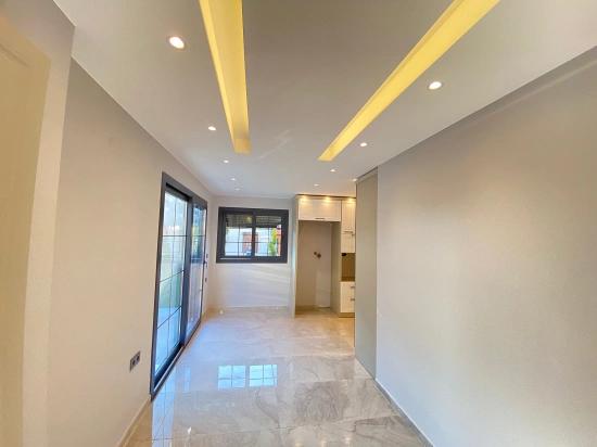 Seferihisar Mersin Alanı'nda Denize Sıfır, Akıllı Sistemli Lüks Satılık 3+1 Villa!