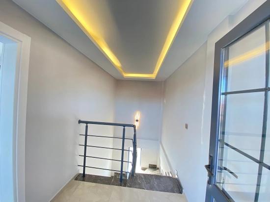 Seferihisar Mersin Alanı'nda Denize Sıfır, Akıllı Sistemli Lüks Satılık 3+1 Villa!
