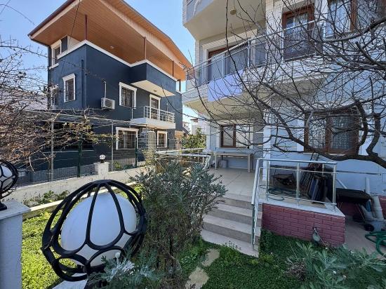 *Seferihisar Cumhuriyet’ Satılık 2+1 Müstakil Bahçeli Yazlık - Denize 750M
