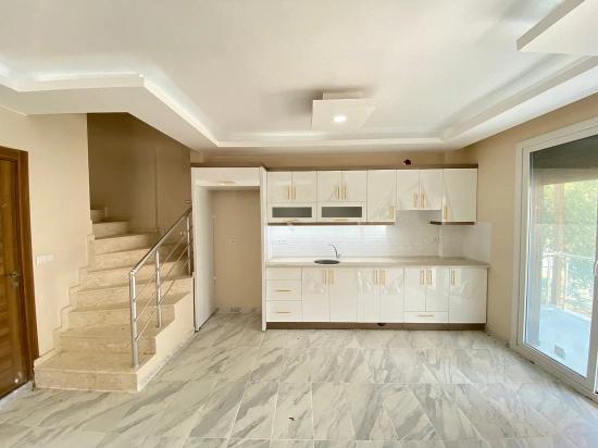 Seferihisar Doğanbey'de Tek Müstakil Geniş Bahçeli Satılık 3+1 Villa
