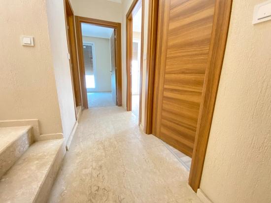 Seferihisar Doğanbey'de Tek Müstakil Geniş Bahçeli Satılık 3+1 Villa