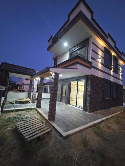 Seferihisar Cumhuriyet'te Kat Mülkiyeti:tapulu Denize Yakın,Bahçeli 3+1 Villa