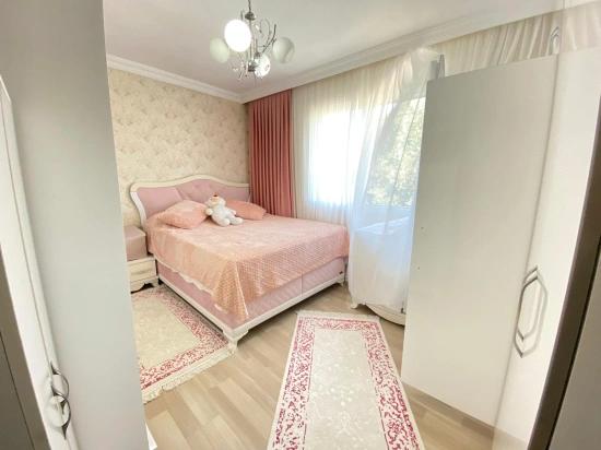 Ürkmez Merkez'de Ayrı Mutfaklı 110m2 3+1 Tek Daire