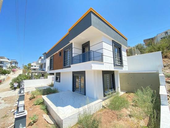 *Seferihisar Akarca’da Denize 50M Mesafede, Full Deniz Manzaralı Tek Müstakil 3+1 Villa