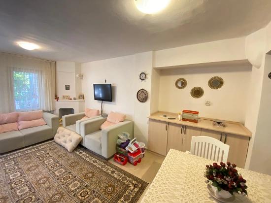 Seferihisar Cumhuriyet Mahallesi, Yıldız Tur Sitesi.mavi Ve Yeşilin Buluştuğu Satılık 3+1