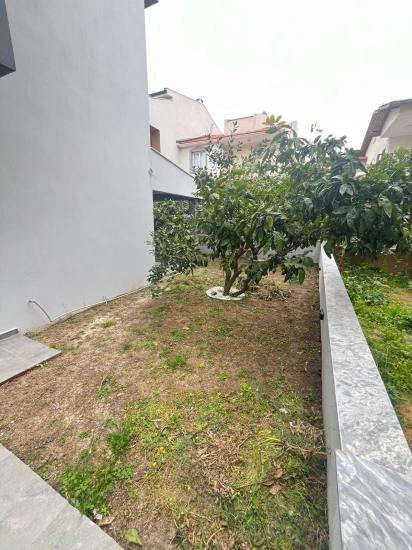 Menderes Çukuraltı’nda Yaz-Kış Yaşama Uygun,Sadece 350 Metre! Satılık 3+1 Modern Villa