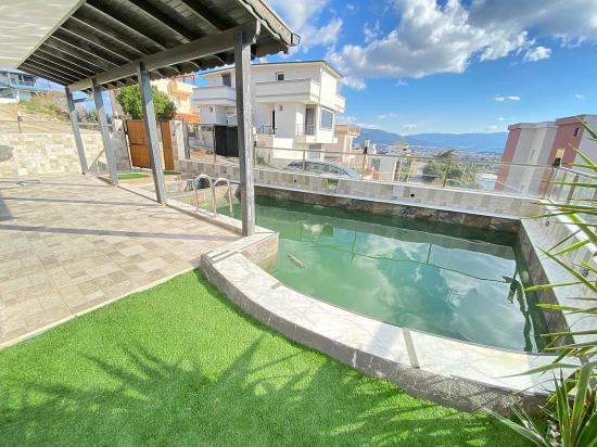 Seferihisar Doğanbey De Havuzlu Full Deniz Satılık 5+1 Villa