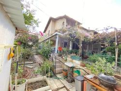 Seferihisar Atatürk Mahallesi’deniz Manzaralı, Meyve Bahçeli Müstakil Satılık 3+1 Villa