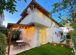 Seferihisar Ürkmez Mersin Alanı Mah. Satılık 3+1 Villa - 150 m²