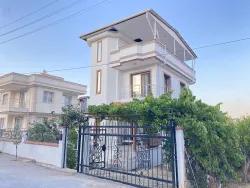 Seferihisar Doğanbey Atatürk Mah. Satılık 4+1 Villa - 316 m²