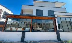 Seferihisar Doğanbey Cumhuriyet Mah. Satılık 3+1 Villa - 180 m²