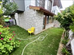 Ürkmez De Deniz Yakın Bahçeli Satılık 3+1 Villa