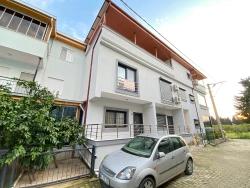 ​Seferihisar’bengiler Mahallesi'ayrı Mutfaklı, Geniş Ve Masrafsız 3+1 Villa