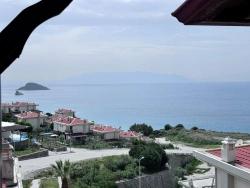 Seferihisar Doğanbey Atatürk Mah. Satılık 4+1 Villa - 300 m²