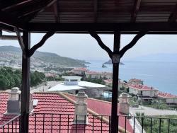 Seferihisar Atatürk Mah.’de Kesintisiz Deniz Manzaralı Müstakil 4+1 Villa