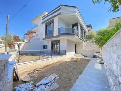 Seferihisar Ürkmez De Satılık Geniş Bahçeli 2+1 Villa