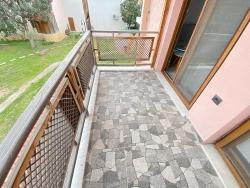 İzmir Ürkmez De Plaja 100M Havuzlu Site İçin'de 2+1 Satılık Daire