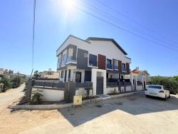 Özdere Ortamahalle'de Satılık Geniş Bahçeli Lüks 3+1 Villa