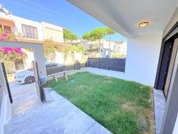 Özdere Ortamahalle'de Satılık Geniş Bahçeli Lüks 3+1 Villa