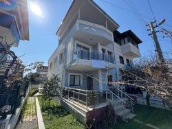 Seferihisar Doğanbey Cumhuriyet Mah. Satılık 2+1 Villa - 150 m²
