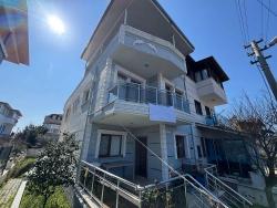 Seferihisar Doğanbey Cumhuriyet Mah. Satılık 2+1 Villa - 150 m²