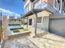 Seferihisar Doğanbey De Havuzlu Full Deniz Satılık 5+1 Villa