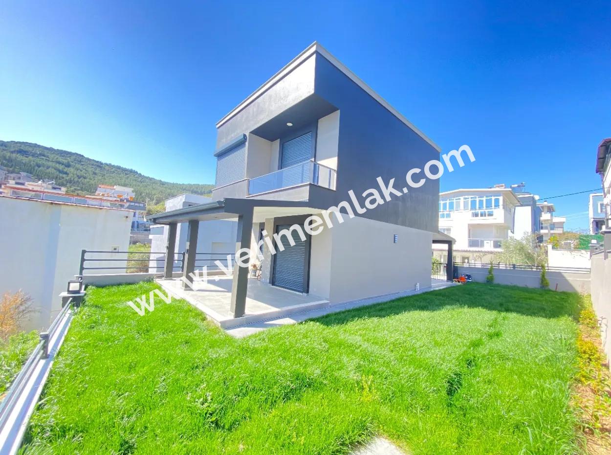 Doğanbey Full Deniz Manzaralı Yerden Isıtmalı Satılık 5+1 Villa