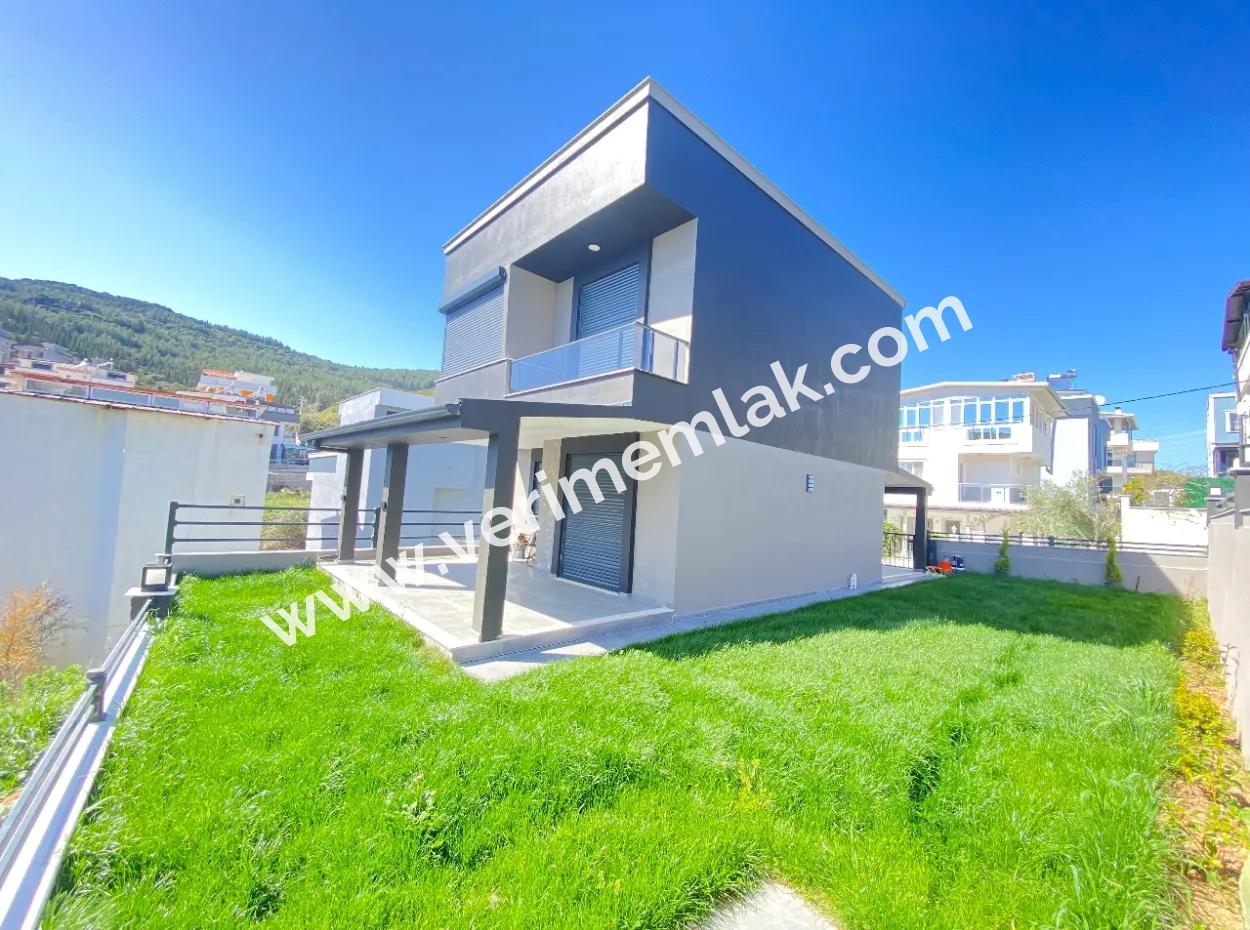 Doğanbey Full Deniz Manzaralı Yerden Isıtmalı Satılık 5+1 Villa