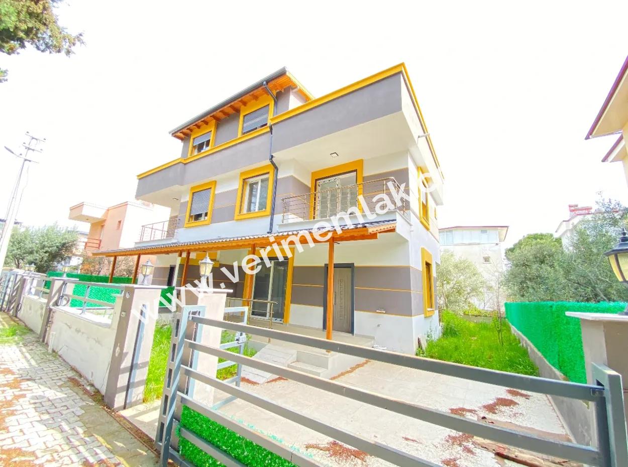 Seferihisar Doğanbeyde Denize 500Mt Satilik 3+1 Villa
