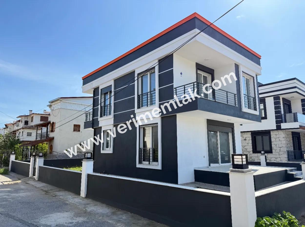 Doğanbey De Tek Müstakil Satılık 3+1 Villa