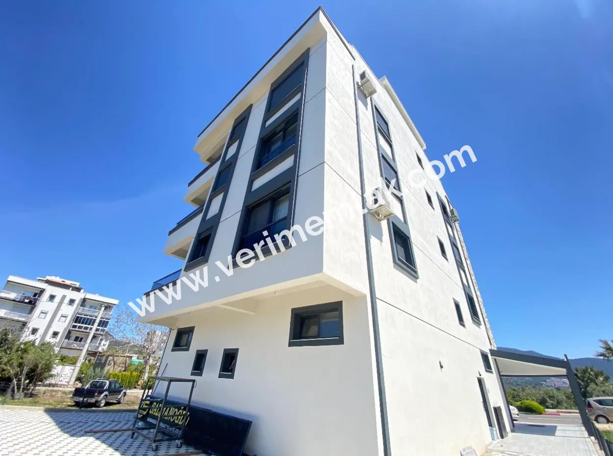 Gümüldür De Asansörlü Sıfır Satılık 2 +1 Daire