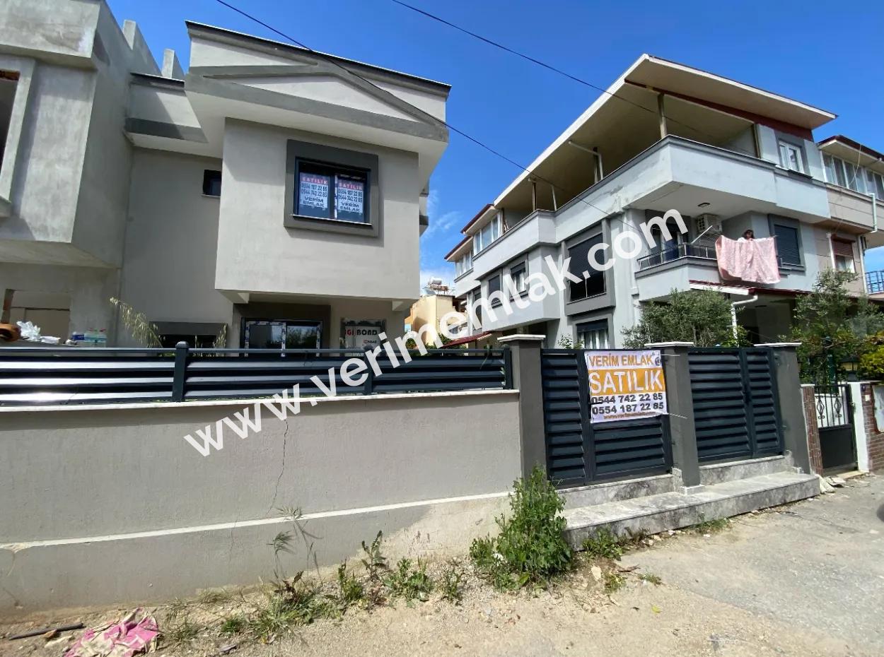 Doğanbey De Denize Çok Yakın Satılık 2+1 Villa