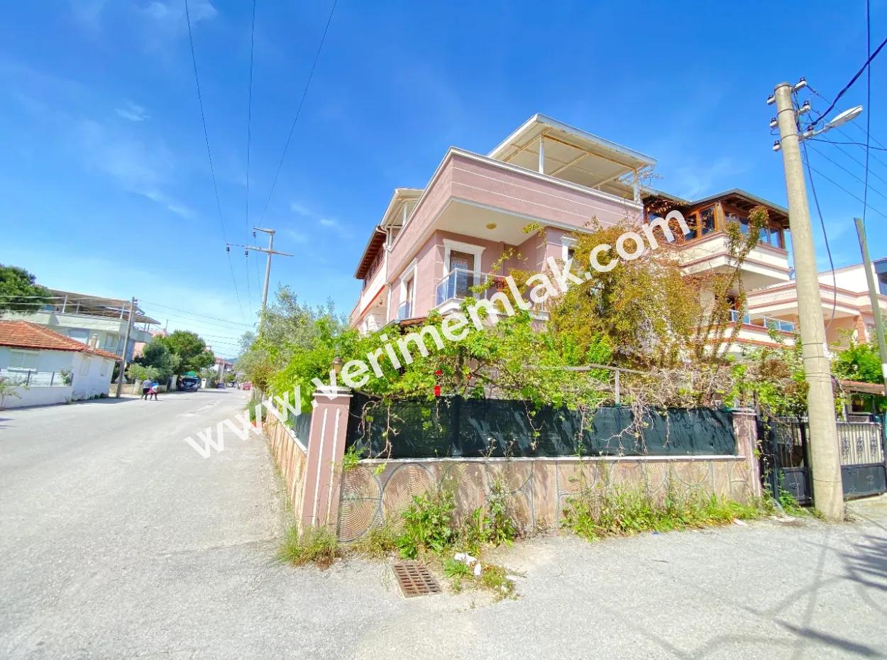 Doğanbey De Full Eşyalı Deniz Yakın Satılık 3+1 Villa