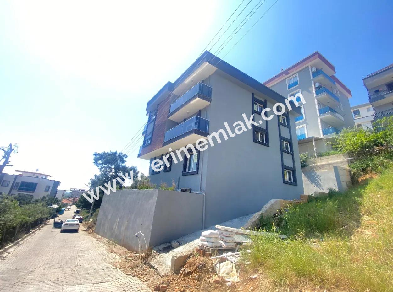 Gümüldür De Deniz Manzaralı Asansörlü Satılık 1+1 Daire