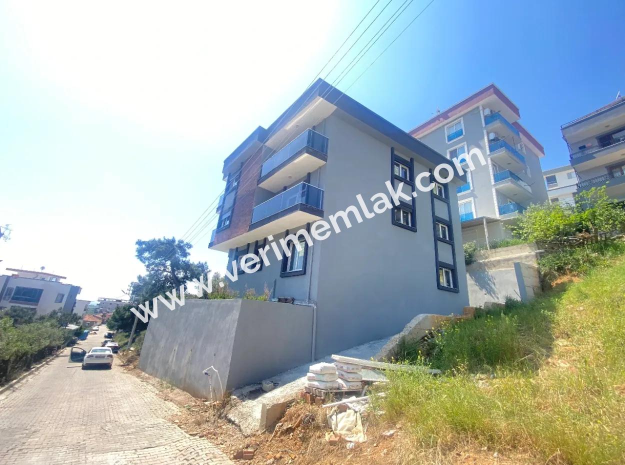 Gümüldür De Deniz Manzaralı Asansörlü Satılık 1+1 Daire