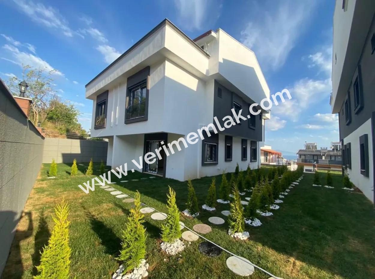 Aradığınız Villa Burada Doğa İle İç İçe Beyaz Eşyalı Yazlık