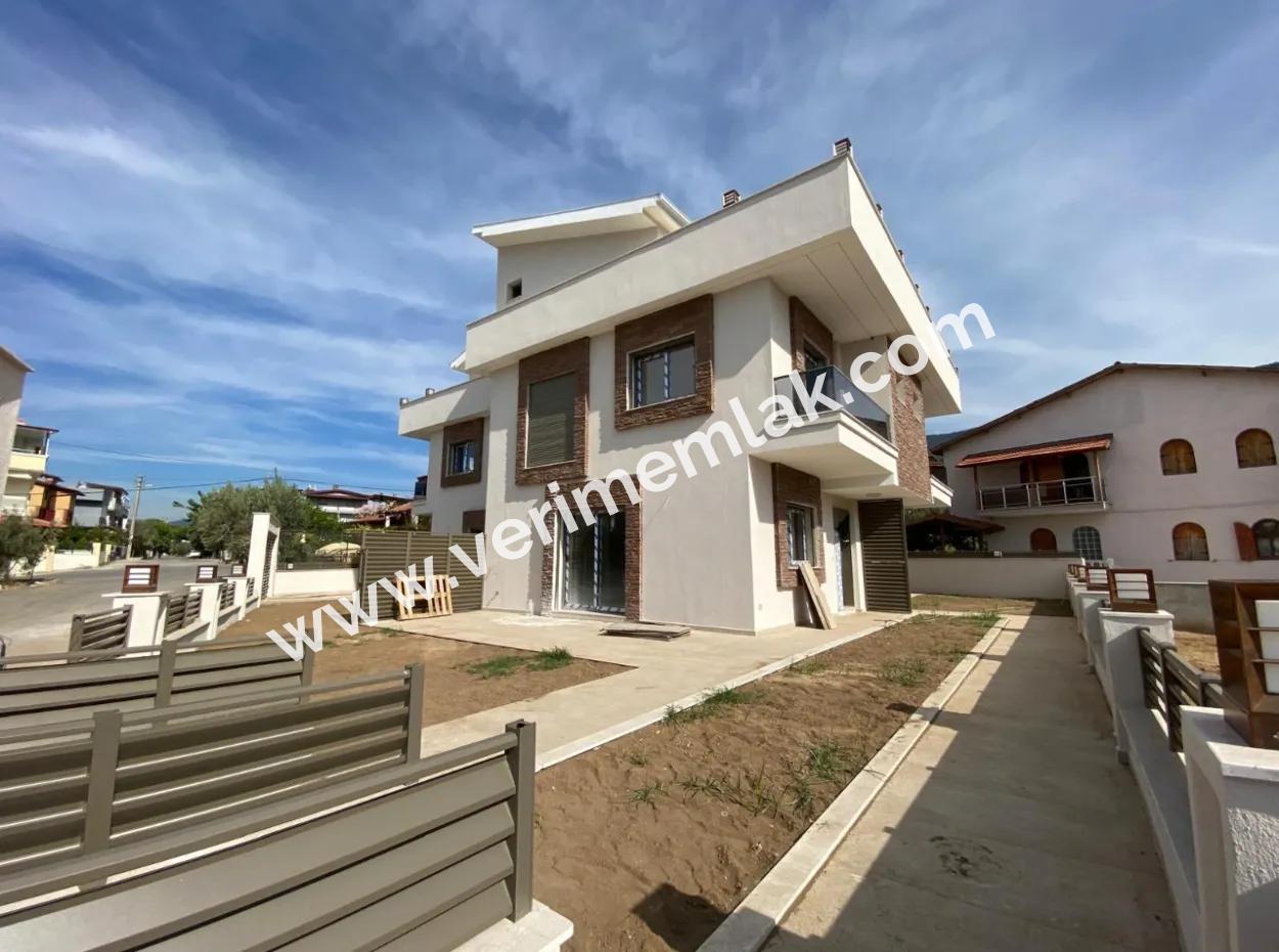 Özdere De Full Deniz Geniş Bahçeli Sıfır Satılık 3+1 Villa