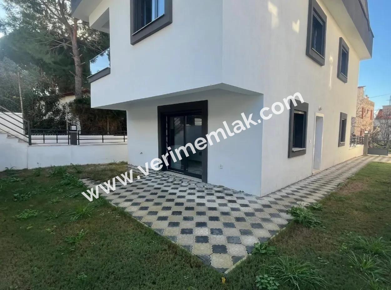 Özdere De Tek Müstakil Denize Yürüme Mesafesi Satılık 2+1 Villa