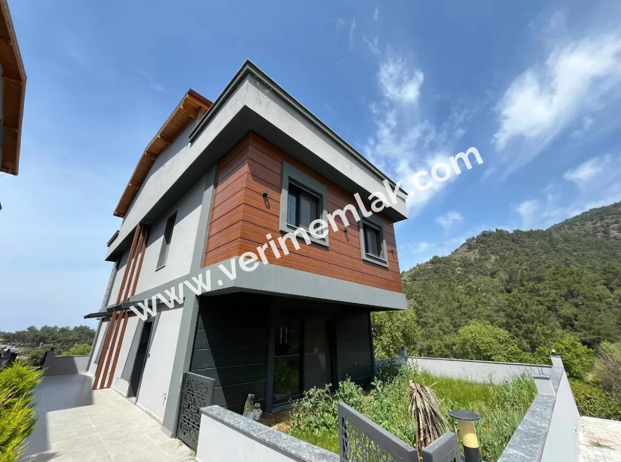Özdere'de Denize Yürüme Mesafesinde Modern Mimarı Satılık 3+1 Villa