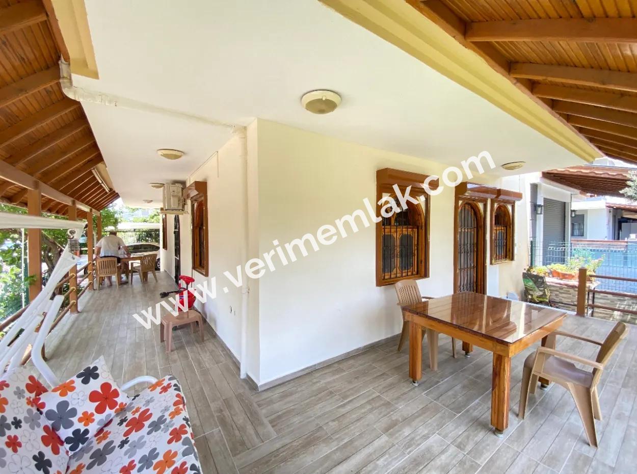 Doğanbey Merkezinde Denize 350M2 Ultra Lüx 7+2 Villa