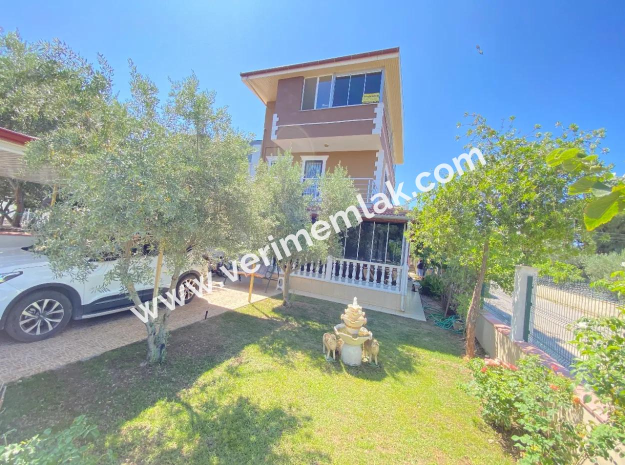 Doğanbey De Köşe Villa Tek Müstakil Geniş Bahçeli Ultra Lükx Satılık 4+1 Villa