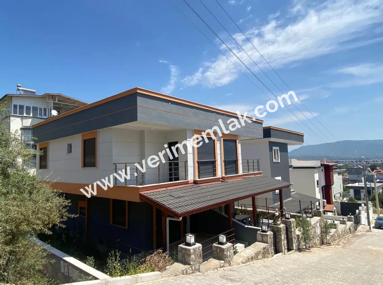 Seferihisar Doğanbey De Full Deniz Üç Tarafı Bahçe Satılık 3+1 Villa