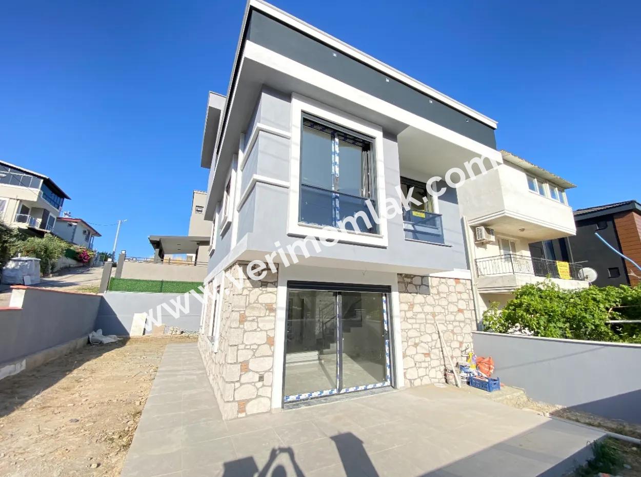 Doğanbey De Tek Mustakil Otoparklı Ultra Lüx Satılık 4+1 Villa