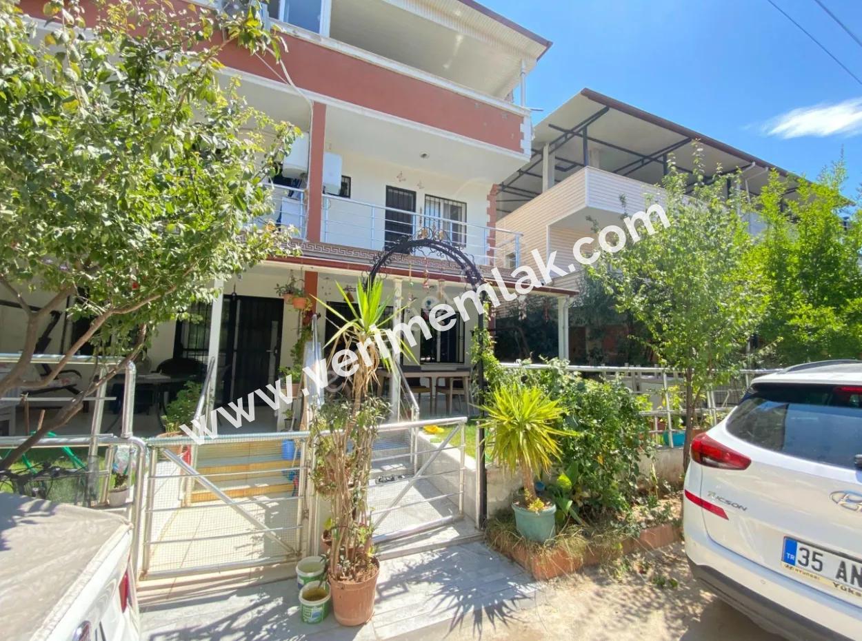 Seferihisar Doğanbey De Denize 300Mt Ferah Satılık 3+1 Villa