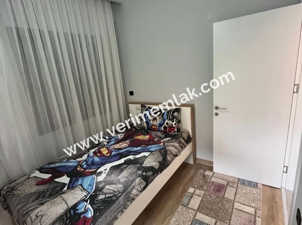 Özdere Orta Mahalle’de Denize Sıfır Site İçerisinde Eşyalı Satılık 3+1Villa